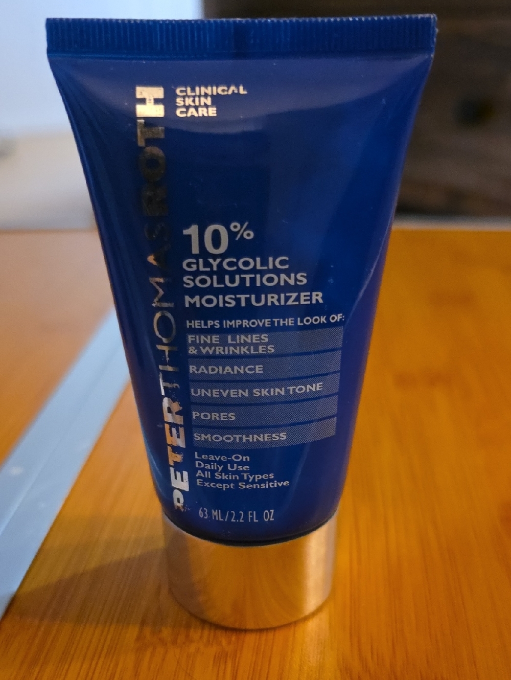 Peter Thomas Roth 10% Glycolic Solutions Moisturizer - Blue & Silver